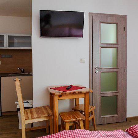 Apartments Kvasnicnik デマノブスカ・ドリーナ 部屋 写真
