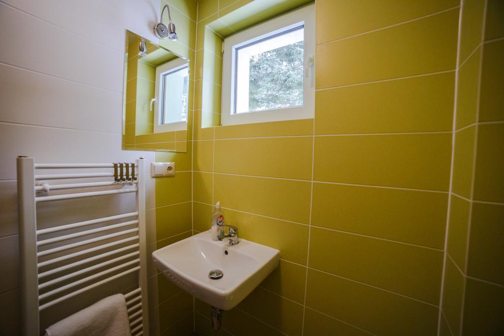 Apartments Kvasnicnik デマノブスカ・ドリーナ 部屋 写真
